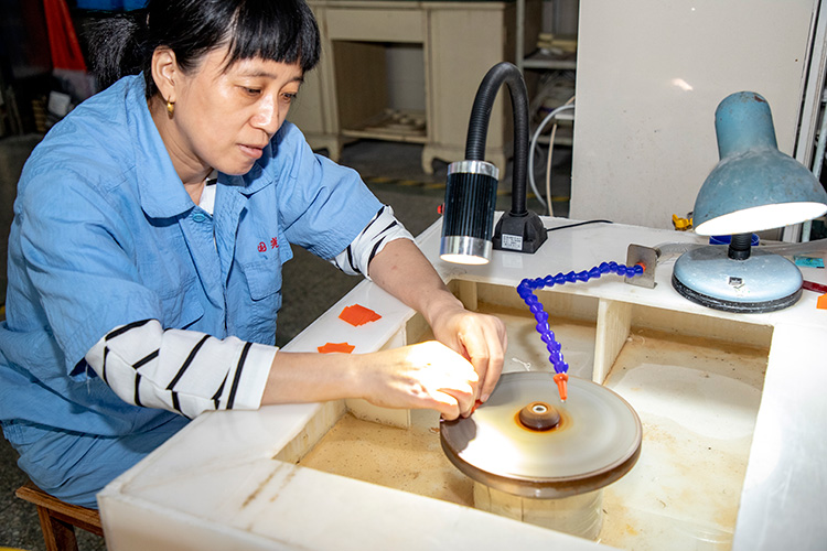 生產(chǎn)設(shè)備
